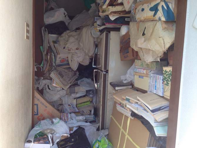 ゴミ屋敷 ゴミ屋敷