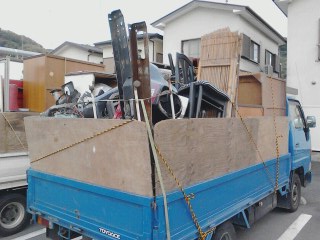 建て替え前の家財処分 建て替え前の家財処分