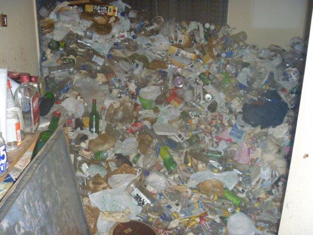 夜逃げゴミ屋敷 夜逃げゴミ屋敷