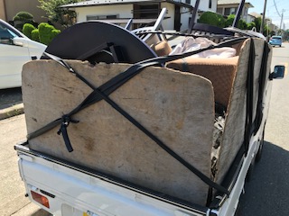 横浜市旭区善部町 ソファー、ダイニングテーブル不用品回収 横浜市旭区善部町 ソファー、ダイニングテーブル不用品回収